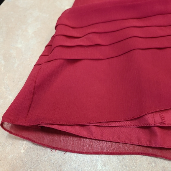 David's Bridal pleated Crinkle Chiffon dress. Size 10. Style 83362. - Picture 6 of 8